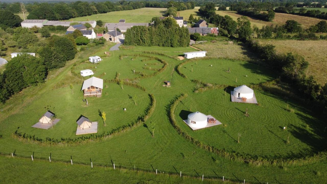 Camping A La Ferme - Hebergements Insolites Cerisy-la-Foret ภายนอก รูปภาพ