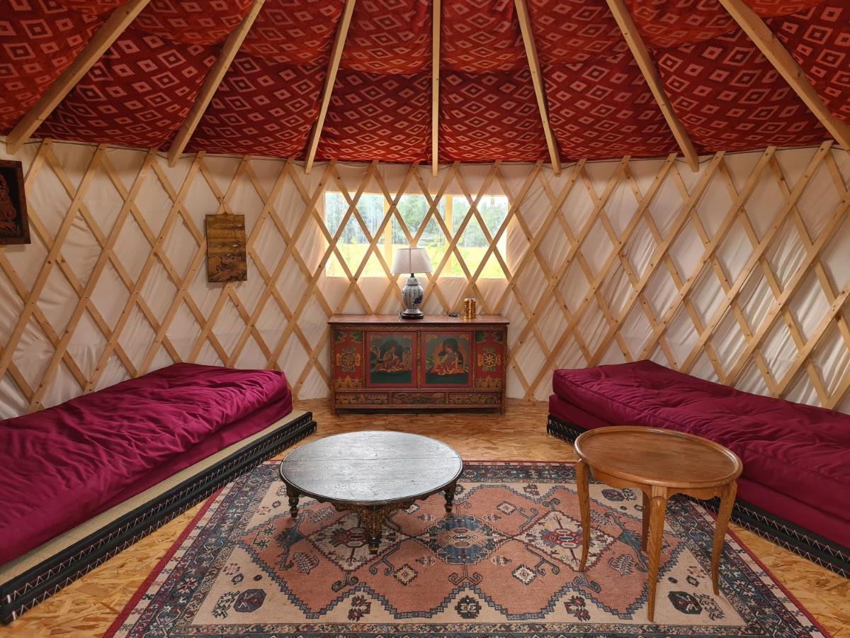 Camping A La Ferme - Hebergements Insolites Cerisy-la-Foret ภายนอก รูปภาพ