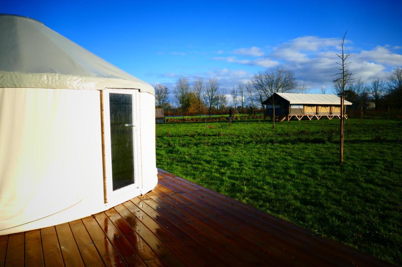 Camping A La Ferme - Hebergements Insolites Cerisy-la-Foret ภายนอก รูปภาพ
