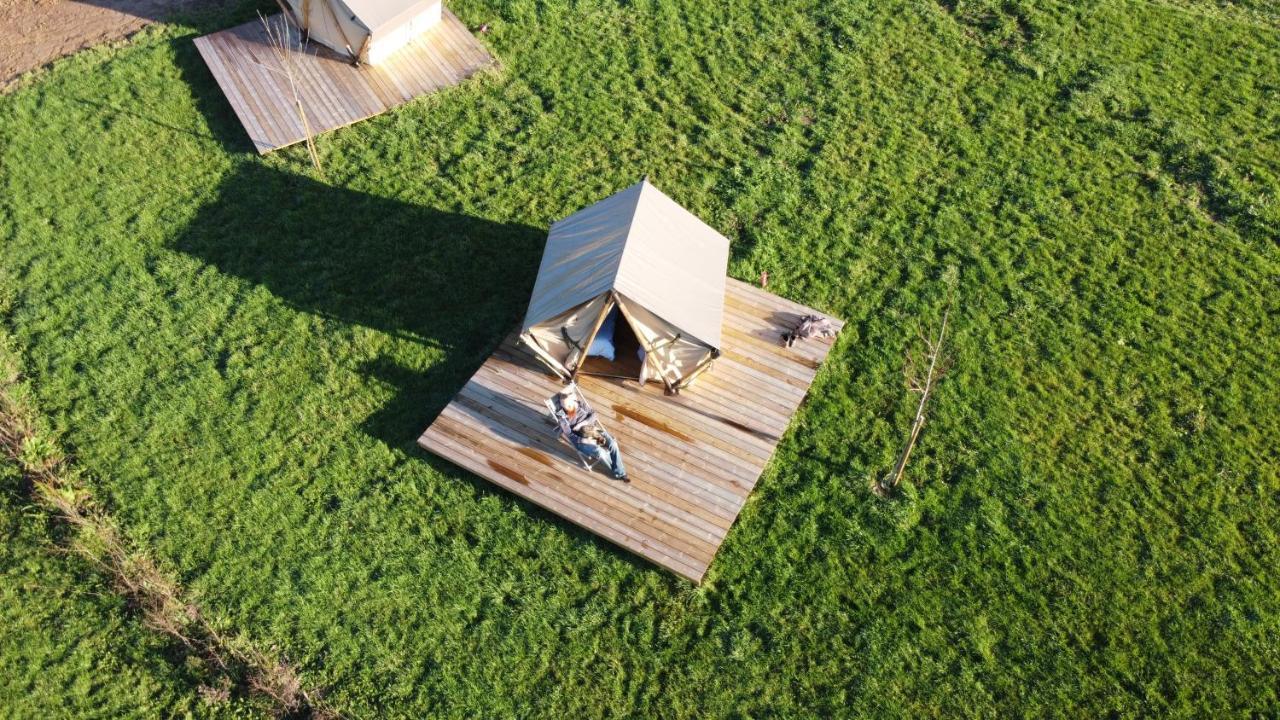 Camping A La Ferme - Hebergements Insolites Cerisy-la-Foret ภายนอก รูปภาพ