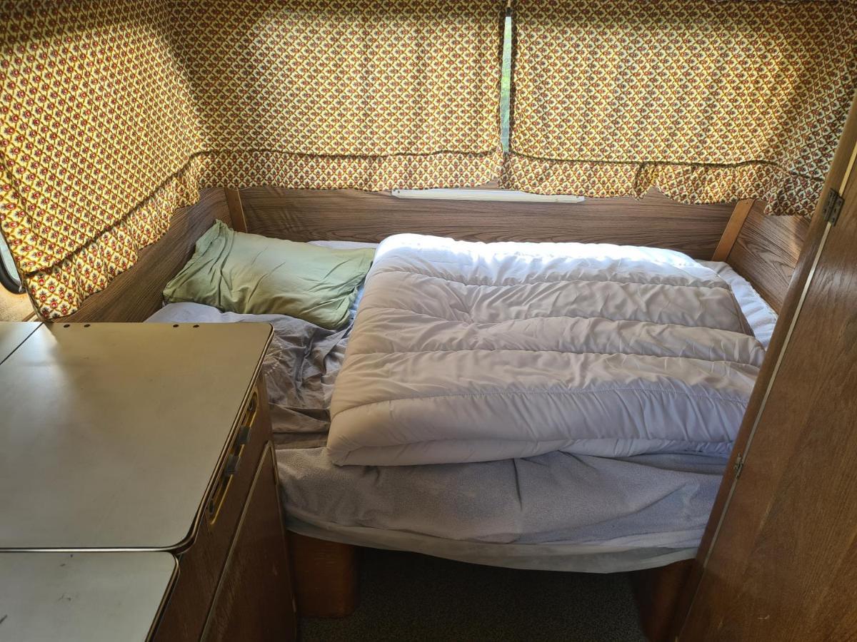 Camping A La Ferme - Hebergements Insolites Cerisy-la-Foret ภายนอก รูปภาพ