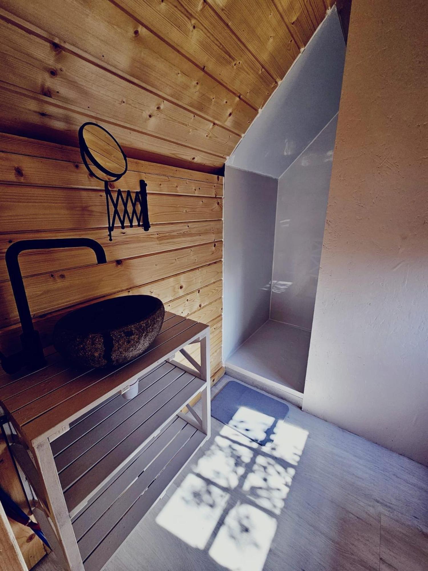 Camping A La Ferme - Hebergements Insolites Cerisy-la-Foret ภายนอก รูปภาพ