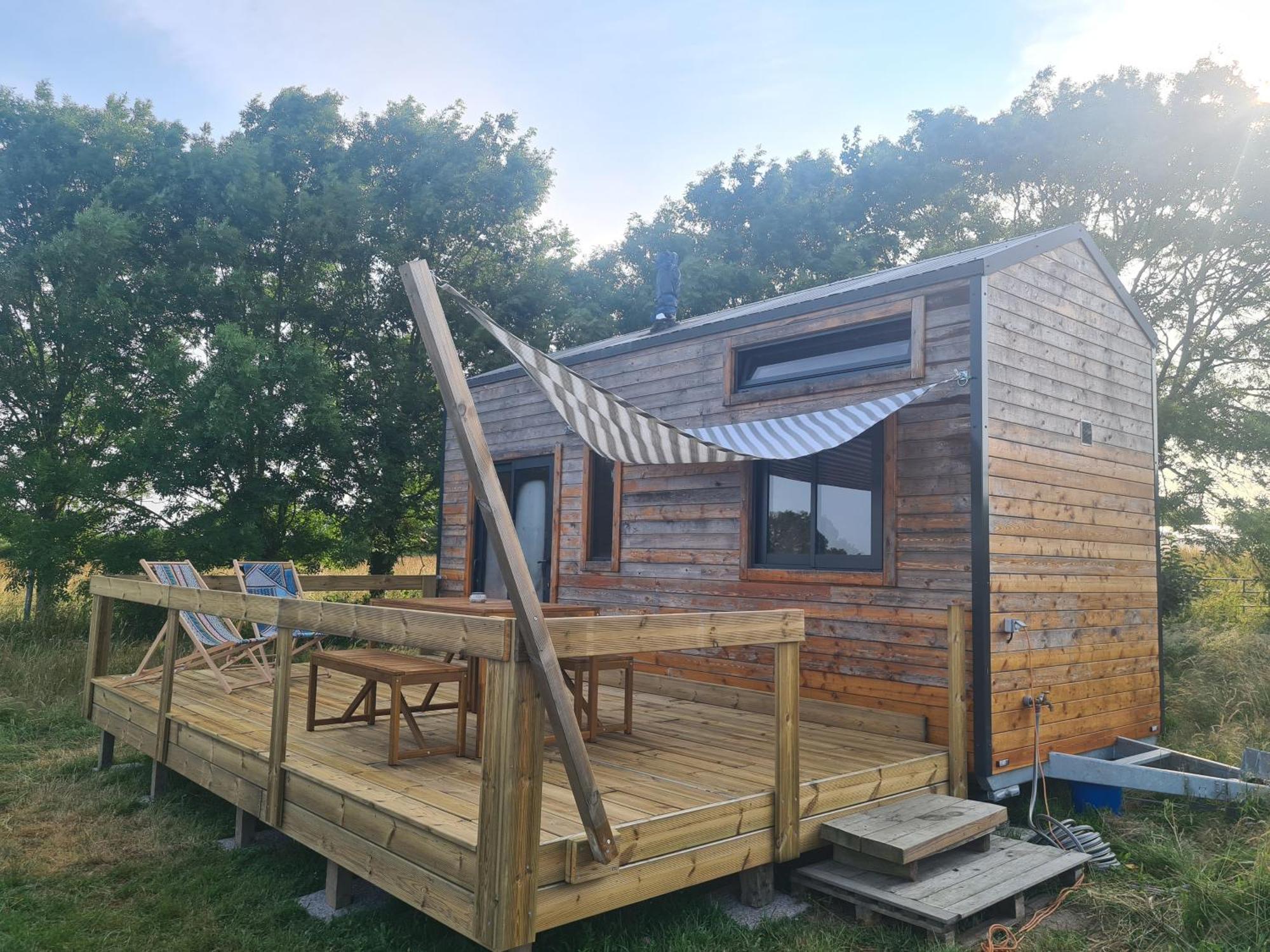 Camping A La Ferme - Hebergements Insolites Cerisy-la-Foret ภายนอก รูปภาพ
